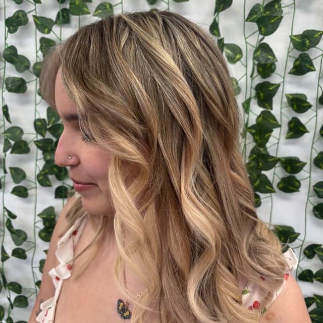 Shampoo Style at Beauty By Jenna in Bellevue, NE